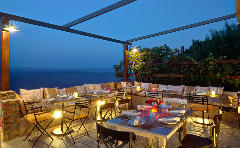 Hotel Restaurant in Pelion with sea view